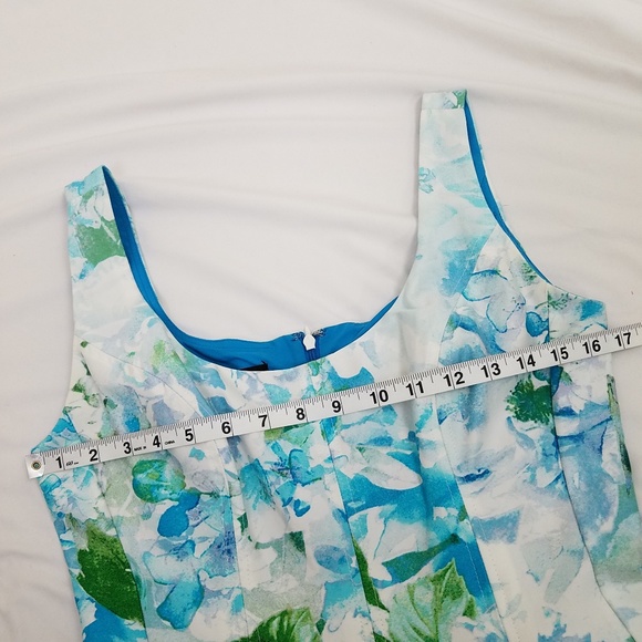 Nine West Fit & Flare Dress 4 Blue Floral Pockets - Picture 6 of 8